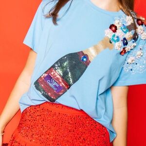 Queen of Sparkles Queen of Gameday Popping champagne tee Medium